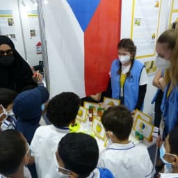 školáci z UAE